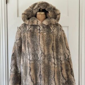 Novelti Women Faux Fur Coat Swing Style - Hooded Faux Fur Coat M